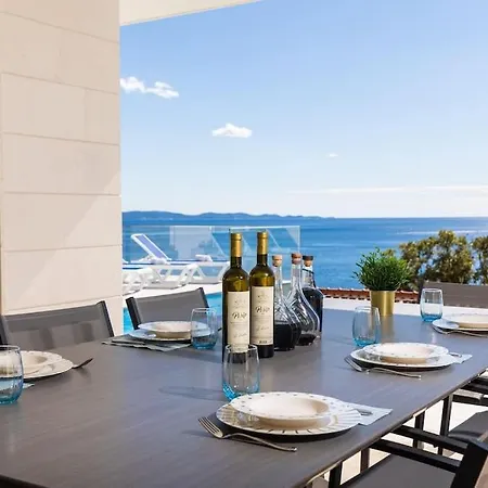 Beautiful Sea View Di Goya With Heated Pool Villa